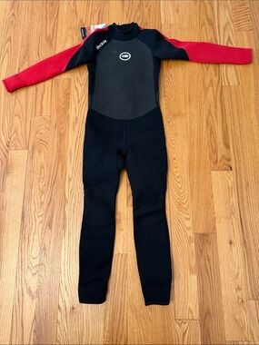 NWT Hot Tuna Junior Boys Full Length Wetsuit Size Medium (9-10)